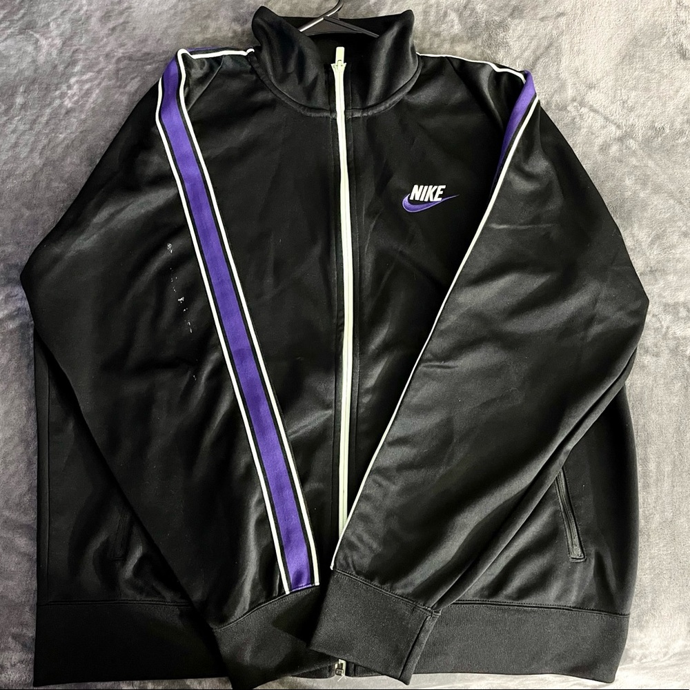 Nike Men’s XL Straight Leg Track Suit